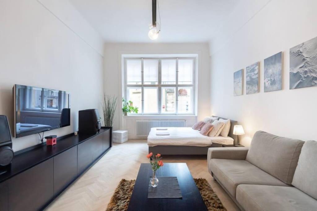 Luxury Apartment On Old Town Square Praga Exterior foto